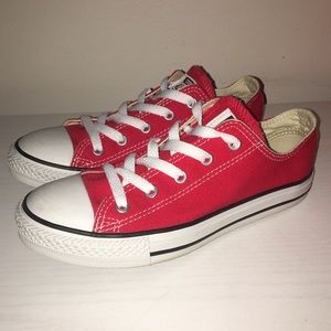 Converse Low Top Red